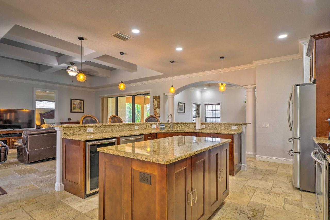 Canalfront Cape Coral Home With Patio And Grill! Exterior foto
